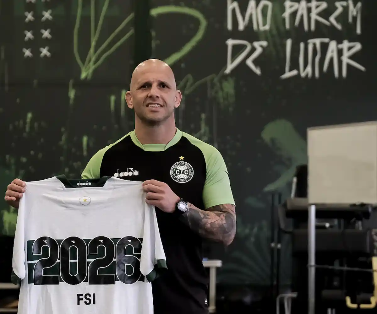 Camiseta del Coritiba con el nombre de FSI